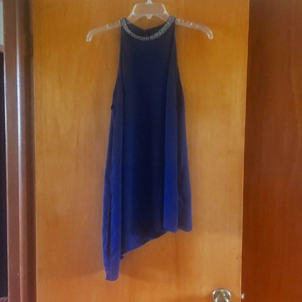 Womens sleeveless Astr top